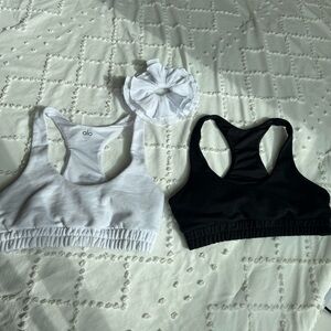 🤍ALO Comfy Sports Bra Pack PLUS White Ruffle Scrunchie